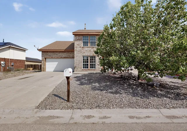 Photo 3 of Sale Pending at 7 Willow Tr, Los Lunas, NM 87031 | MLS# 1108494 | Listing updated on 2026-09-08