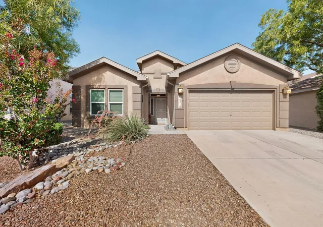 Photo 3 of Sale Pending at 10215 Ventana Oeste Dr Nw, Albuquerque, NM 87114 | MLS# 1108499 | Listing updated on 2026-09-05