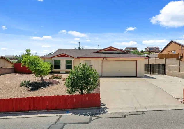 Photo 1 of Sale Pending at 553 Christine Dr Ne, Rio Rancho, NM 87124 | MLS# 1108504 | Listing updated on 2026-08-31