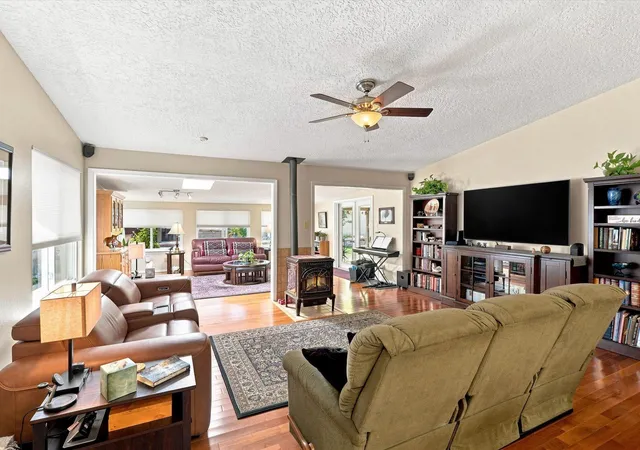 Photo 3 of Sale Pending at 7108 Vivian Dr NE, Albuquerque, NM 87109 | MLS# 1108520 | Listing updated on 2026-09-05