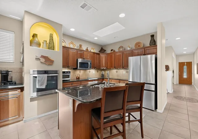 Photo 3 of Single family home for sale at 923 Evening Primrose Ln, Bernalillo, NM 87004 | MLS# 1108550 | Listing updated on 2026-10-02