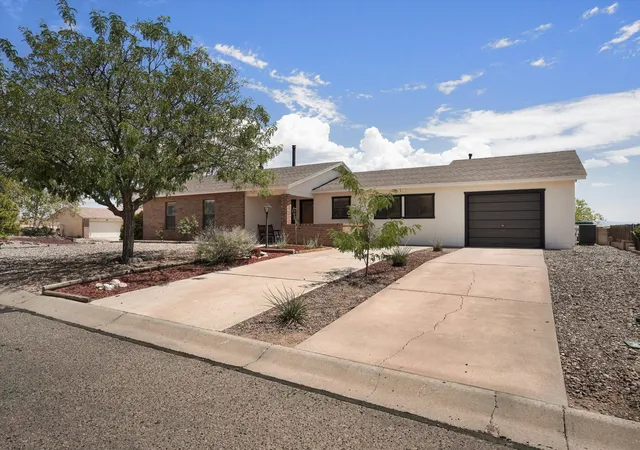 Photo 1 of Sale Pending at 4980 Zirconia Dr Ne, Rio Rancho, NM 87124 | MLS# 1108561 | Listing updated on 2026-09-08