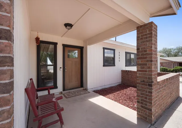 Photo 2 of Sale Pending at 4980 Zirconia Dr Ne, Rio Rancho, NM 87124 | MLS# 1108561 | Listing updated on 2026-09-08