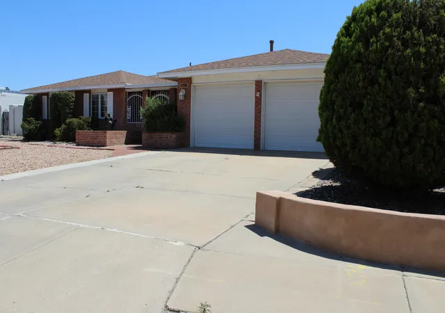 Photo 3 of Sale Pending at 5900 Tioga Rd Nw, Albuquerque, NM 87120 | MLS# 1108568 | Listing updated on 2026-09-14