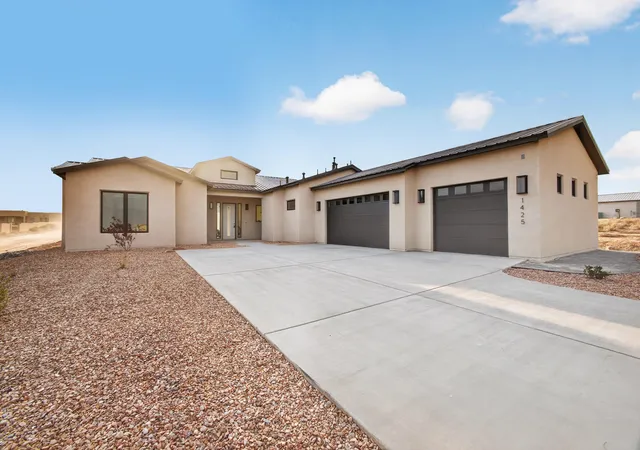 Photo 2 of Single family home for sale at 1425 6th Street Se, Rio Rancho, NM 87124 | MLS# 1108574 | Listing updated on 2026-09-11