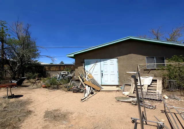Photo 3 of Single family home for sale at 1013 La Poblana Rd Nw, Albuquerque, NM 87107 | MLS# 1108602 | Listing updated on 2026-09-10