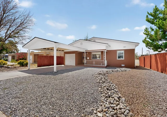 Photo 3 of Sale Pending at 821 Cagua Dr SE, Albuquerque, NM 87108 | MLS# 1108603 | Listing updated on 2026-09-13