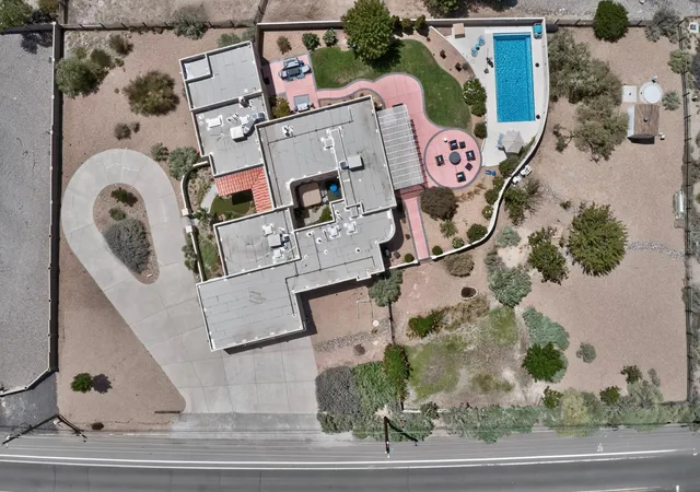 Photo 2 of Sale Pending at 9215 Ventura St Ne, Albuquerque, NM 87122 | MLS# 1108614 | Listing updated on 2026-09-14