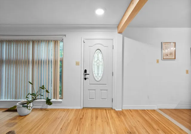 Photo 3 of Single family home for sale at 400 Sierra Dr Se, Albuquerque, NM 87108 | MLS# 1108627 | Listing updated on 2026-09-07