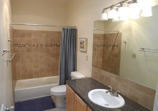 Photo 3 of Townhouse for sale at 320 Adams St SE, Albuquerque, NM 87108 | MLS# 1108656 | Listing updated on 2026-09-15