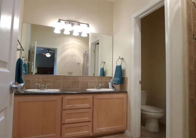 Photo 4 of Townhouse for sale at 320 Adams St SE, Albuquerque, NM 87108 | MLS# 1108656 | Listing updated on 2026-09-15