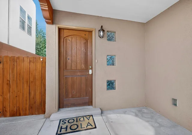 Photo 4 of Single family home for sale at 2104 San Venito Rd NW, Albuquerque, NM 87104 | MLS# 1108660 | Listing updated on 2026-09-23