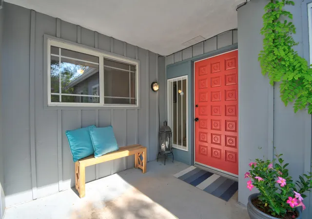 Photo 3 of Sale Pending at 1311 Park Ave SW, Albuquerque, NM 87102 | MLS# 1108723 | Listing updated on 2026-09-11