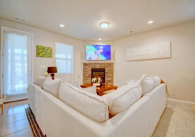 Photo 3 of Single family home for sale at 2009 Hubbard St SE, Albuquerque, NM 87123 | MLS# 1108739 | Listing updated on 2026-09-08