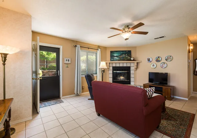 Photo 2 of Condo for sale at 5801 Lowell St Ne #UNIT 24A, Albuquerque, NM 87111 | MLS# 1108744 | Listing updated on 2026-09-11