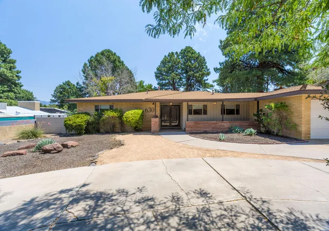 Photo 3 of Single family home for sale at 630 Sierra Dr Se, Albuquerque, NM 87108 | MLS# 1108748 | Listing updated on 2026-09-20