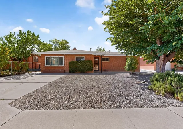 Photo 1 of Single family home for sale at 1809 Cornell Dr Se, Albuquerque, NM 87106 | MLS# 1108775 | Listing updated on 2026-09-11