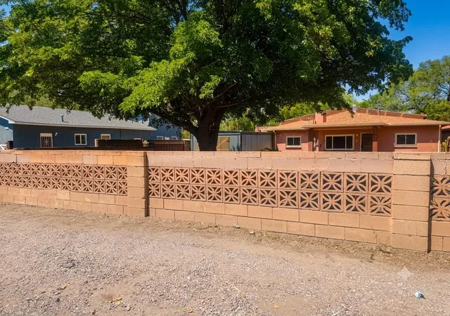 Photo 2 of Sale Pending at 2005 Tapia Blvd Sw, Albuquerque, NM 87105 | MLS# 1108779 | Listing updated on 2026-09-09