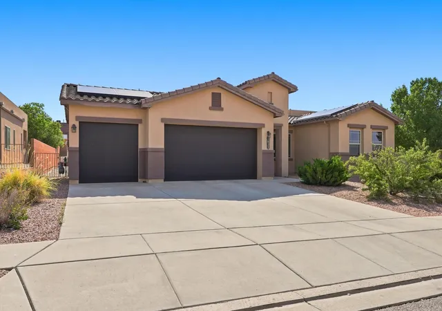 Photo 2 of Single family home for sale at 1632 Roble Dr Se, Rio Rancho, NM 87124 | MLS# 1108781 | Listing updated on 2026-09-11