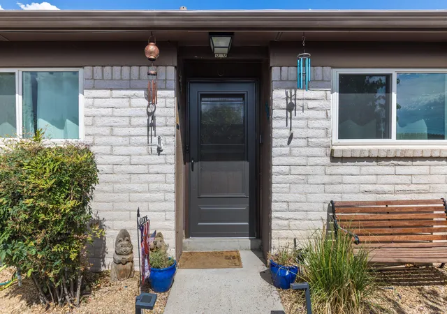 Photo 2 of Townhouse for sale at 3600 Eubank Blvd Ne #UNIT 9C, Albuquerque, NM 87111 | MLS# 1108785 | Listing updated on 2026-10-06