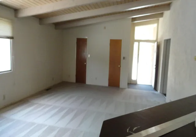 Photo 4 of Single family home for sale at 1908 Ridgecrest Dr SE, Albuquerque, NM 87108 | MLS# 1108809 | Listing updated on 2026-09-22