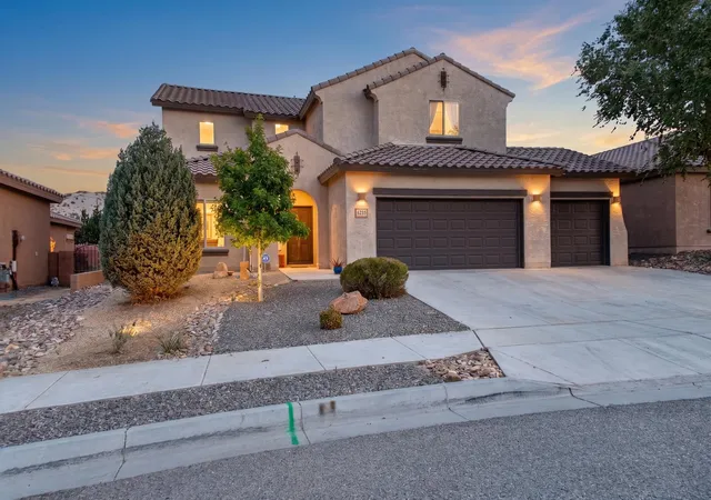 Photo 2 of Single family home for sale at 625 Palo Alto Dr Ne, Rio Rancho, NM 87124 | MLS# 1108843 | Listing updated on 2026-09-11
