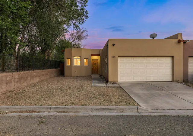 Photo 16 of Single family home for sale at 1507 Kachina Ridge Dr, Santa Fe, NM 87507 | MLS# 1108863 | Listing updated on 2026-09-08