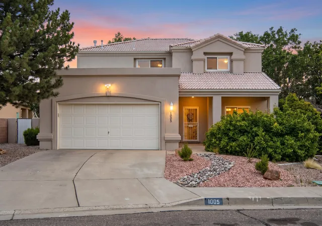 Photo 1 of Single family home for sale at 1005 Chiricahua St Se, Albuquerque, NM 87123 | MLS# 1108865 | Listing updated on 2026-09-09