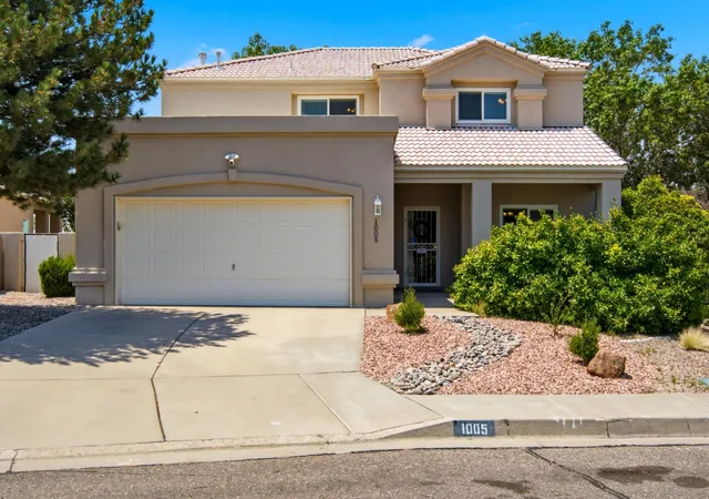 Photo 2 of Single family home for sale at 1005 Chiricahua St Se, Albuquerque, NM 87123 | MLS# 1108865 | Listing updated on 2026-09-09