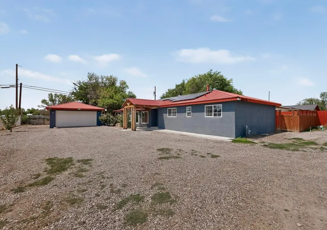 Photo 4 of Sale Pending at 4951 Short St SW, Los Lunas, NM 87031 | MLS# 1108872 | Listing updated on 2026-09-24