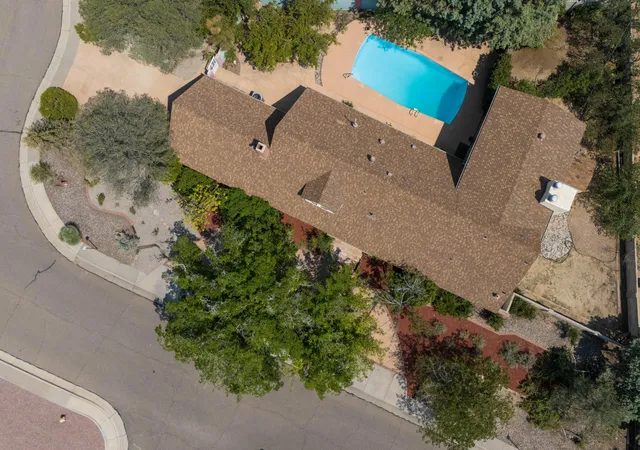 Photo 3 of Sale Pending at 1020 Loyola Pl Ne, Albuquerque, NM 87112 | MLS# 1108883 | Listing updated on 2026-09-08