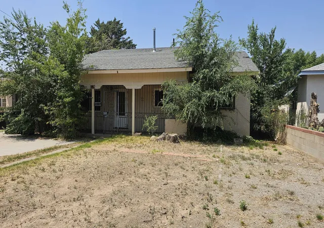 Photo 1 of Sale Pending at 813 Indiana St Se, Albuquerque, NM 87108 | MLS# 1108884 | Listing updated on 2026-08-30
