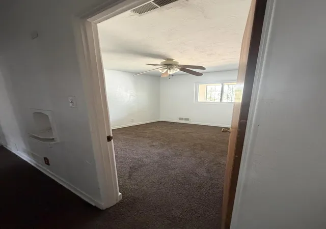 Photo 4 of Sale Pending at 813 Indiana St SE, Albuquerque, NM 87108 | MLS# 1108884 | Listing updated on 2026-10-06