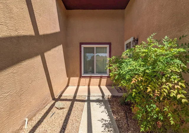 Photo 2 of Single family home for sale at 618 Paseo Del Mar Ne, Albuquerque, NM 87123 | MLS# 1108888 | Listing updated on 2026-09-20