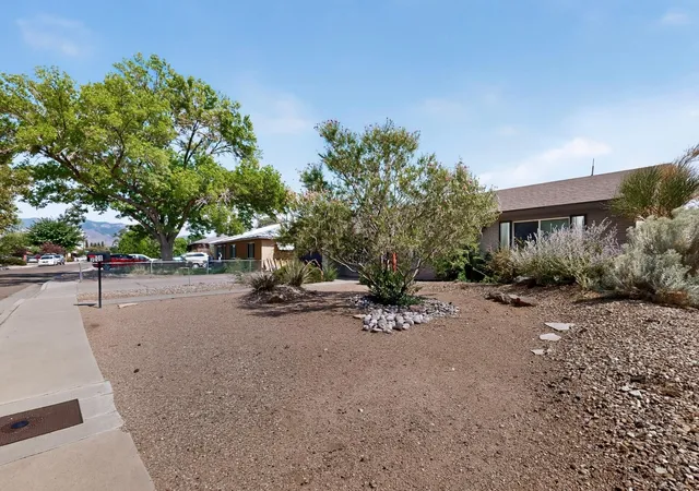 Photo 2 of Sale Pending at 5808 Princess Jeanne Ave Ne, Albuquerque, NM 87110 | MLS# 1108906 | Listing updated on 2026-09-08