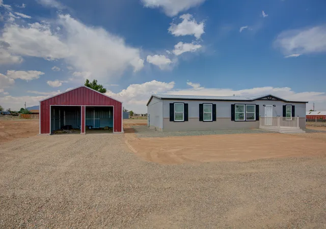 Photo 3 of Manufactured home for sale at 5 Dunkin Rd, Edgewood, NM 87015 | MLS# 1108904 | Listing updated on 2026-09-14