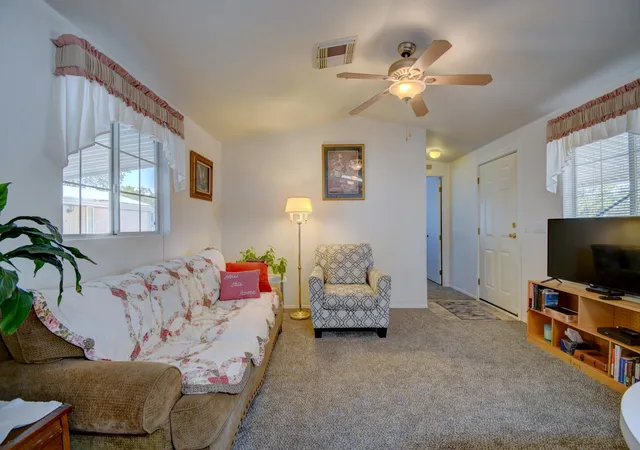 Photo 3 of Manufactured home for sale at 620 Elk Dr Se, Albuquerque, NM 87123 | MLS# 1108932 | Listing updated on 2026-09-11