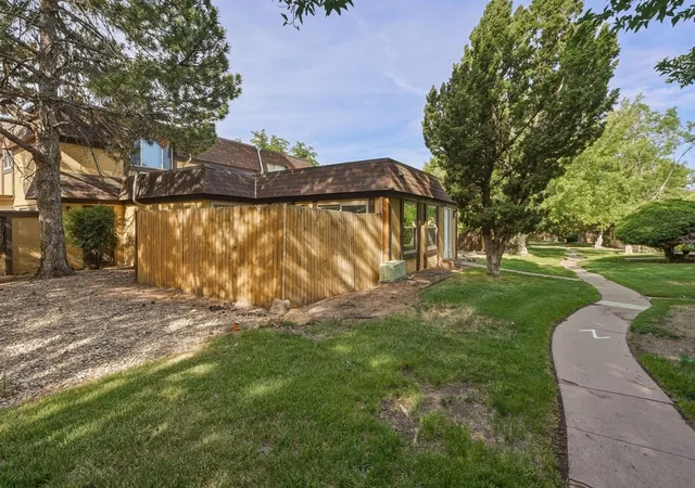 Photo 3 of Sale Pending at 8437 Heights Rd Ne #8A, Albuquerque, NM 87111 | MLS# 1108987 | Listing updated on 2026-09-04