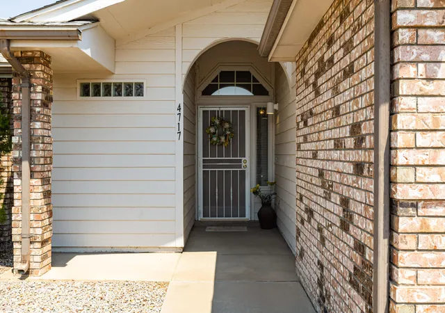 Photo 2 of Sale Pending at 4717 Snapdragon Rd Nw, Albuquerque, NM 87120 | MLS# 1108993 | Listing updated on 2026-09-25
