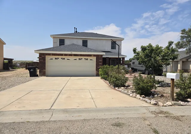 Photo 3 of Single family home for sale at 21 Juniper Ave, Los Lunas, NM 87031 | MLS# 1108996 | Listing updated on 2026-09-14