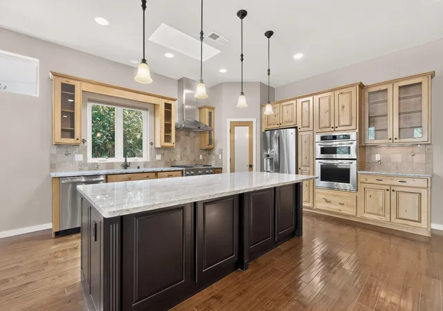 Photo 3 of Single family home for sale at 632 Bosque Verde Ln NW, Albuquerque, NM 87104 | MLS# 1109013 | Listing updated on 2026-09-18