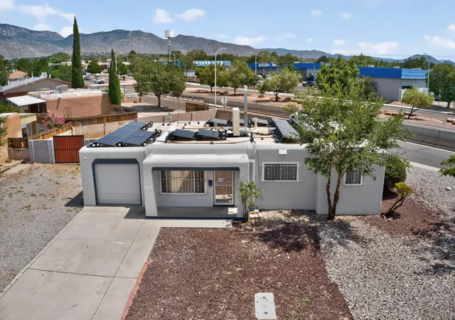 Photo 3 of Sale Pending at 2304 Elizabeth St Ne, Albuquerque, NM 87112 | MLS# 1109035 | Listing updated on 2026-09-02