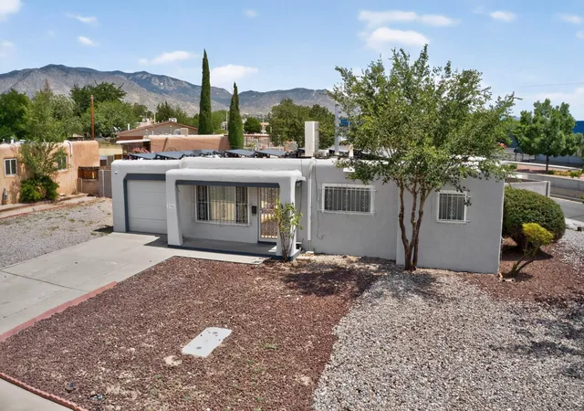Photo 3 of Sale Pending at 2304 Elizabeth St NE, Albuquerque, NM 87112 | MLS# 1109035 | Listing updated on 2026-09-02