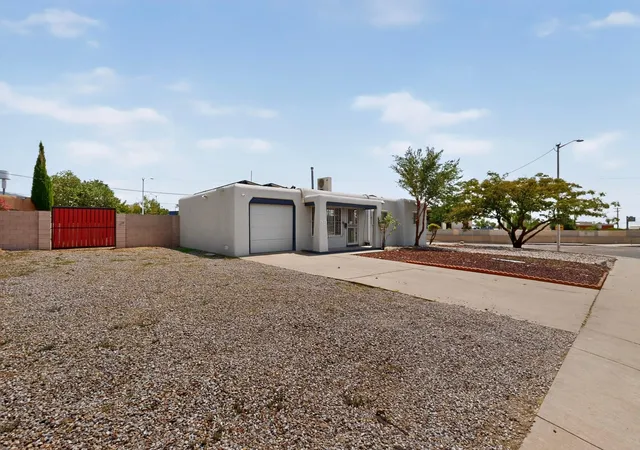 Photo 4 of Sale Pending at 2304 Elizabeth St NE, Albuquerque, NM 87112 | MLS# 1109035 | Listing updated on 2026-09-02