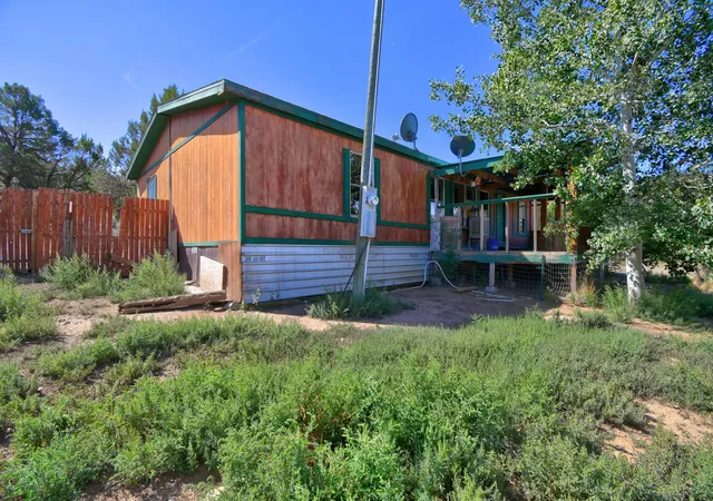 Photo 1 of Manufactured home for sale at 182 County Rd A102, Edgewood, NM 87015 | MLS# 1109038 | Listing updated on 2026-09-17