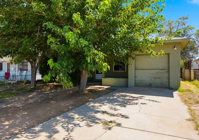 Photo 3 of Single family home for sale at 932 Florida St Se, Albuquerque, NM 87108 | MLS# 1109066 | Listing updated on 2026-09-09