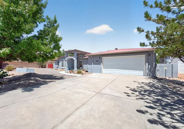 Photo 2 of Sale Pending at 1400 Hillside Dr Sw, Los Lunas, NM 87031 | MLS# 1109067 | Listing updated on 2026-09-09