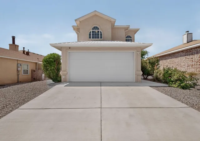 Photo 2 of Single family home for sale at 10504 Connemara Dr Sw, Albuquerque, NM 87121 | MLS# 1109081 | Listing updated on 2026-09-18