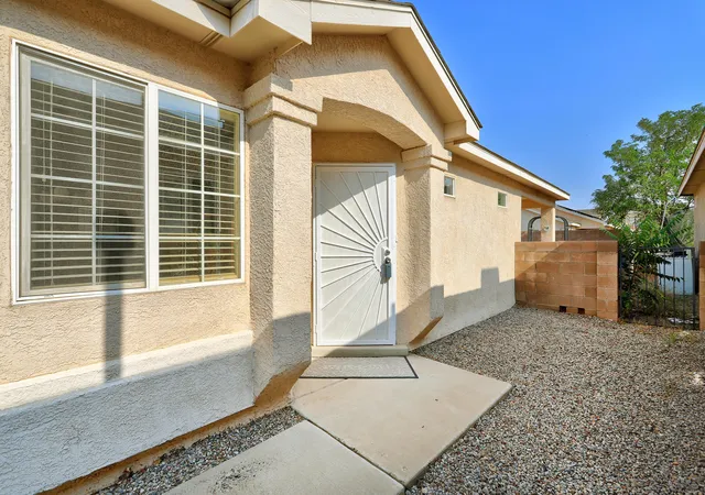 Photo 3 of Sale Pending at 6315 Michelangelo Ln Nw, Albuquerque, NM 87114 | MLS# 1109085 | Listing updated on 2026-08-31