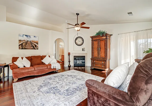Photo 3 of Sale Pending at 6315 Michelangelo Ln NW, Albuquerque, NM 87114 | MLS# 1109085 | Listing updated on 2026-08-31